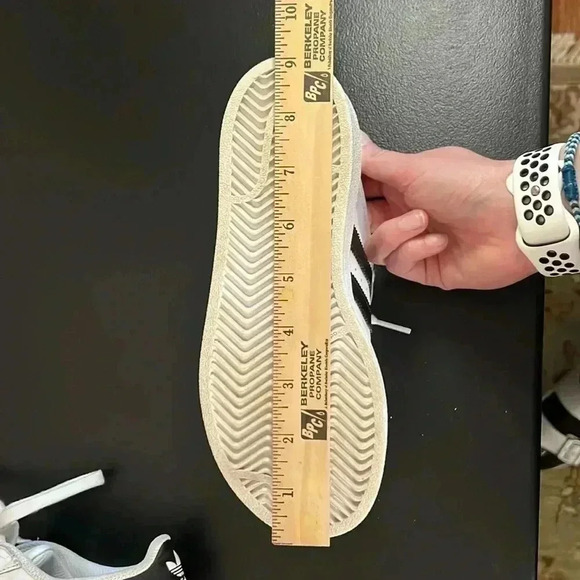 GIRLS ADIDAS SUPERSTAR SNEAKERS SIZE 2.5 M ORTHOLITE - Picture 13 of 13